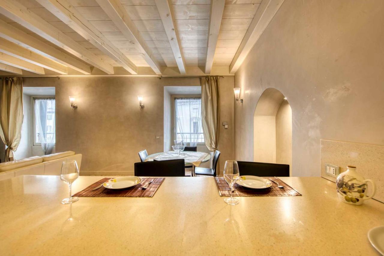 Apartmentsarena - Suite Mercatorum - Piazza Erbe Верона Екстериор снимка