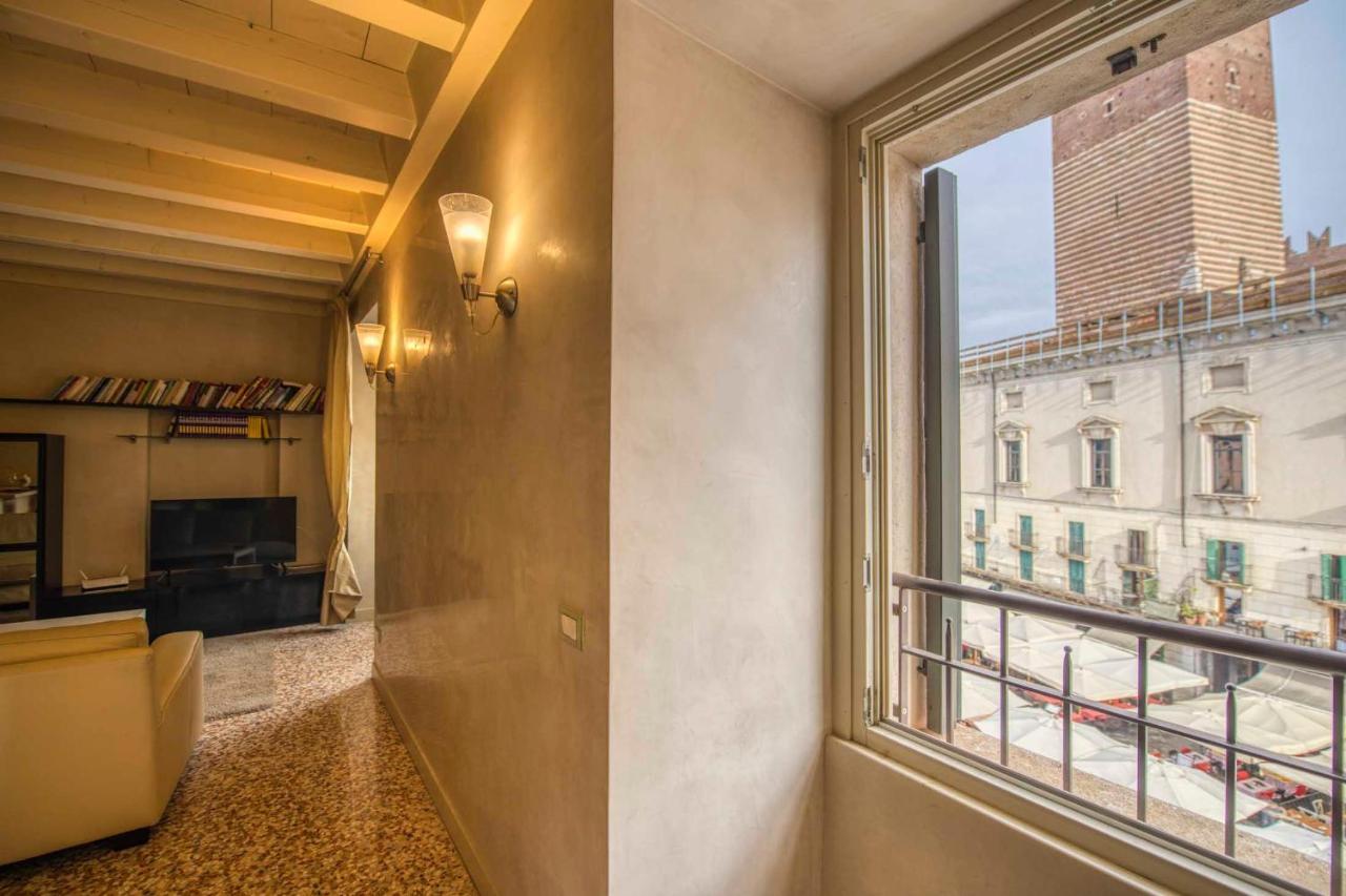 Apartmentsarena - Suite Mercatorum - Piazza Erbe Верона Екстериор снимка